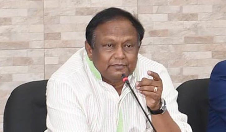 Efforts on to break syndicates behind essentials’ price hike :Commerce minister
