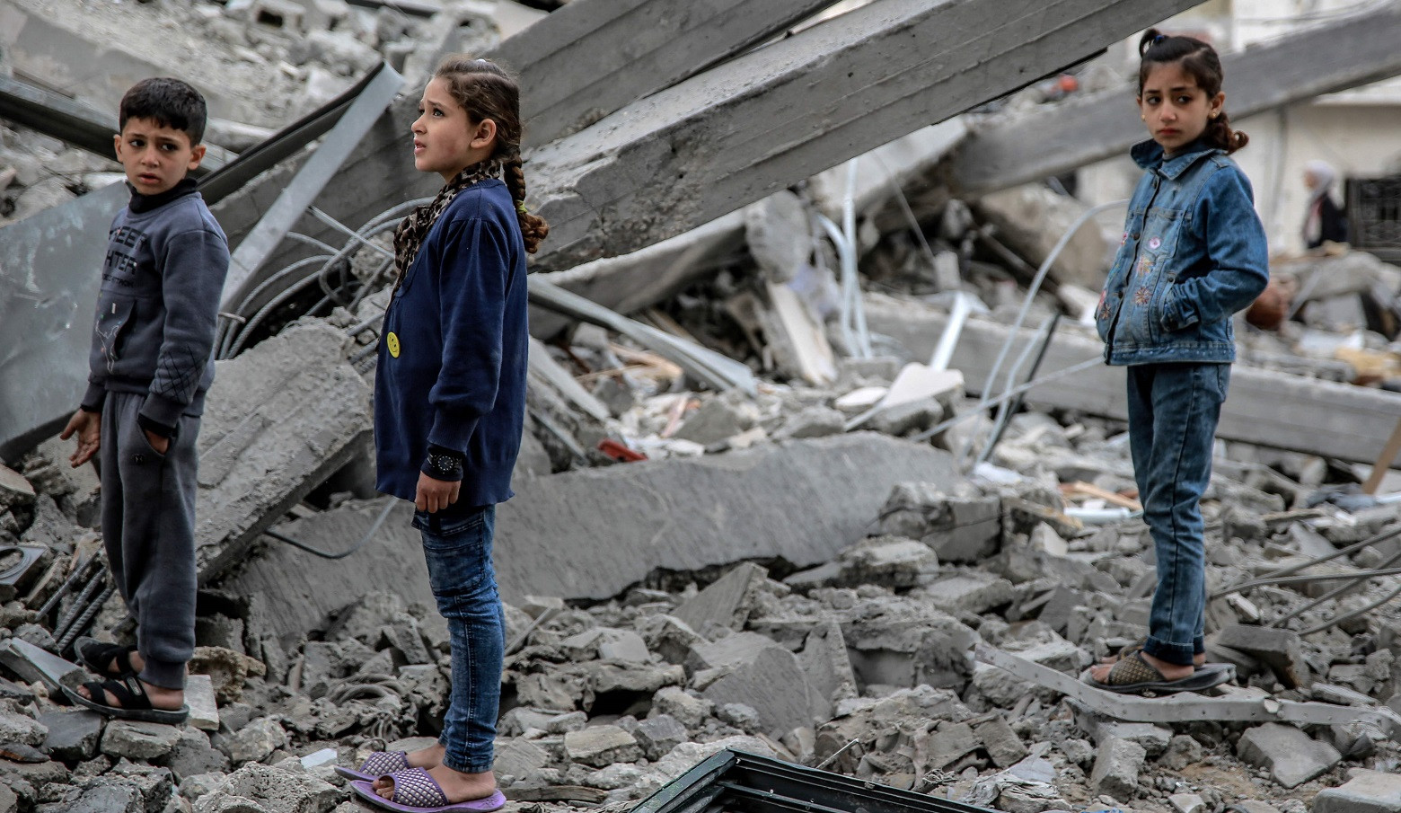 Deadly strikes hit Gaza as Israel mulls truce talks position